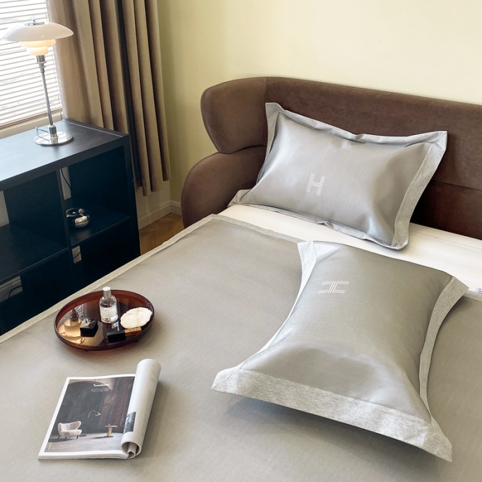 91家纺网 家纺一手货源 找家纺 时年家纺 2021新款水洗冰露丝养生凉席数码印花-轻奢 H-浅灰