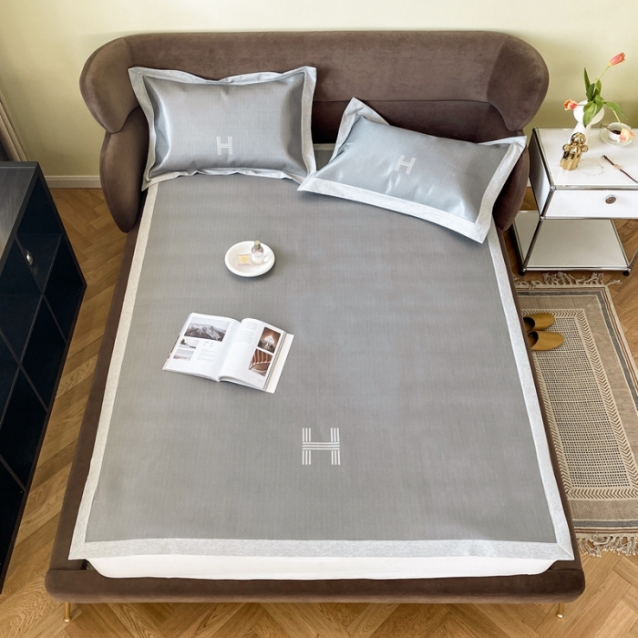 91家纺网 家纺一手货源 找家纺 时年家纺 2021新款水洗冰露丝养生凉席数码印花-轻奢 H-深灰