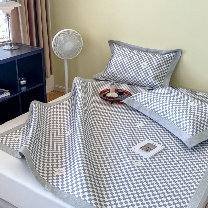 91家纺网 家纺一手货源 找家纺 时年家纺 2021新款水洗冰露丝养生凉席数码印花-轻奢 棋盘格