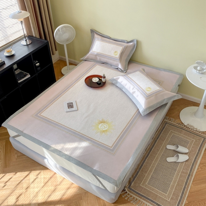 91家纺网 家纺一手货源 找家纺 时年家纺 2021新款水洗冰露丝养生凉席数码印花-轻奢 小幸运粉