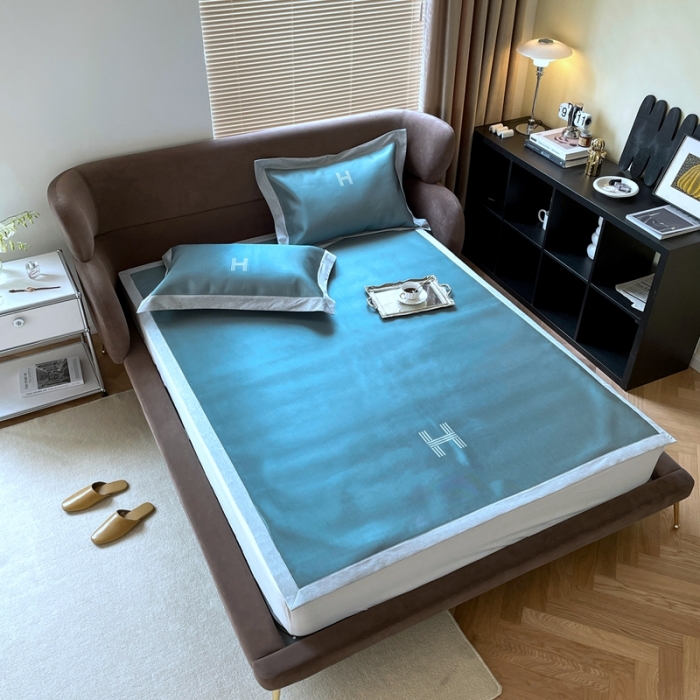 91家纺网 家纺一手货源 找家纺 时年2021新款水洗冰露丝养生凉席数码印花-轻奢风格二H墨绿2