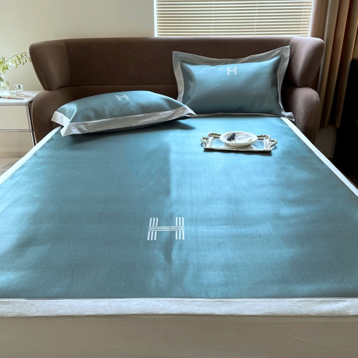 91家纺网 家纺一手货源 找家纺 时年2021新款水洗冰露丝养生凉席数码印花-轻奢风格二H墨绿2