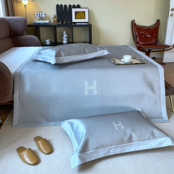 91家纺网 家纺一手货源 找家纺 时年2021新款水洗冰露丝养生凉席数码印花-轻奢风格二H浅灰2