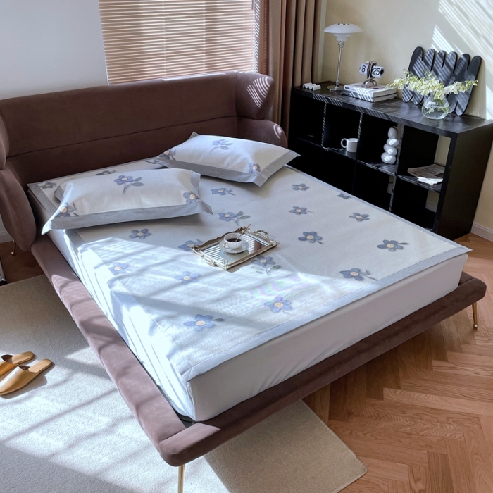 91家纺网 家纺一手货源 找家纺 时年 2021新款水洗冰露丝养生凉席数码印花轻奢风格二蓝风铃2