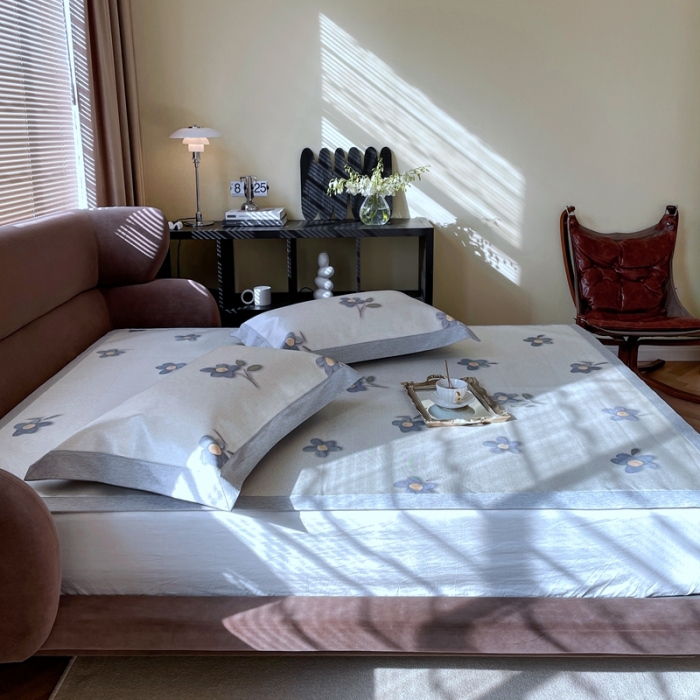 91家纺网 家纺一手货源 找家纺 时年 2021新款水洗冰露丝养生凉席数码印花轻奢风格二蓝风铃2