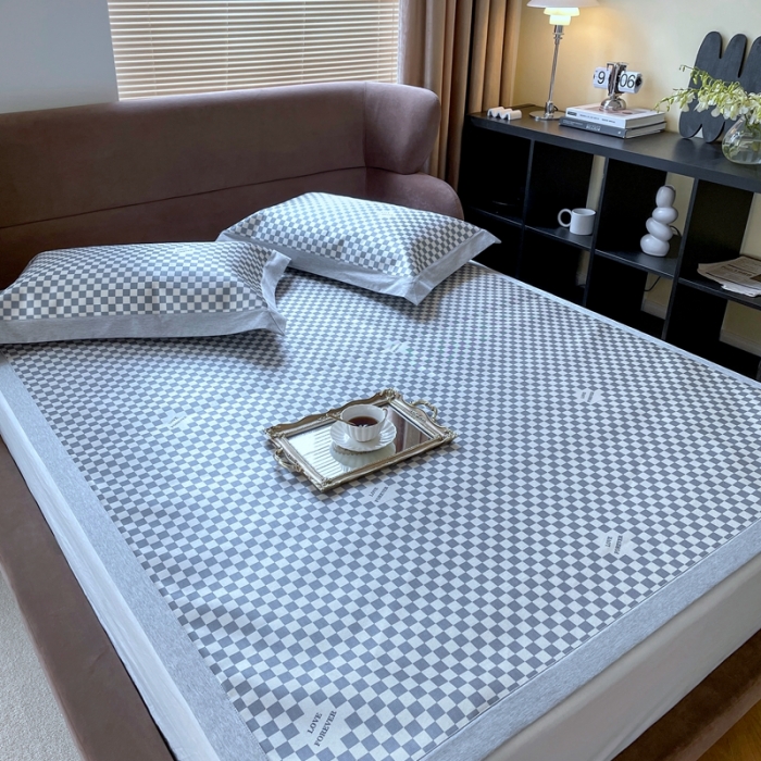 91家纺网 家纺一手货源 找家纺 时年 2021新款水洗冰露丝养生凉席数码印花轻奢风格二棋盘格2