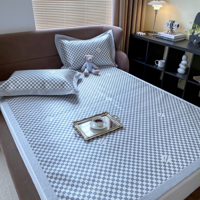 91家纺网 家纺一手货源 找家纺 时年 2021新款水洗冰露丝养生凉席数码印花轻奢风格二棋盘格2