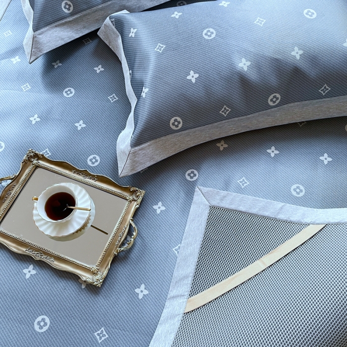 91家纺网 家纺一手货源 找家纺 时年 2021新款水洗冰露丝养生凉席数码印花轻奢风格二四叶草2