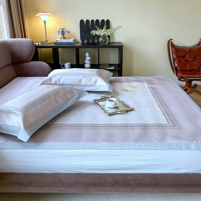 91家纺网 家纺一手货源 找家纺 时年2021新款水洗冰露丝养生凉席数码印花轻奢风格二小幸运粉2