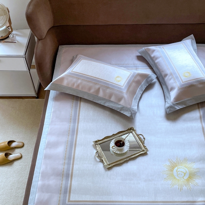 91家纺网 家纺一手货源 找家纺 时年2021新款水洗冰露丝养生凉席数码印花轻奢风格二小幸运粉2