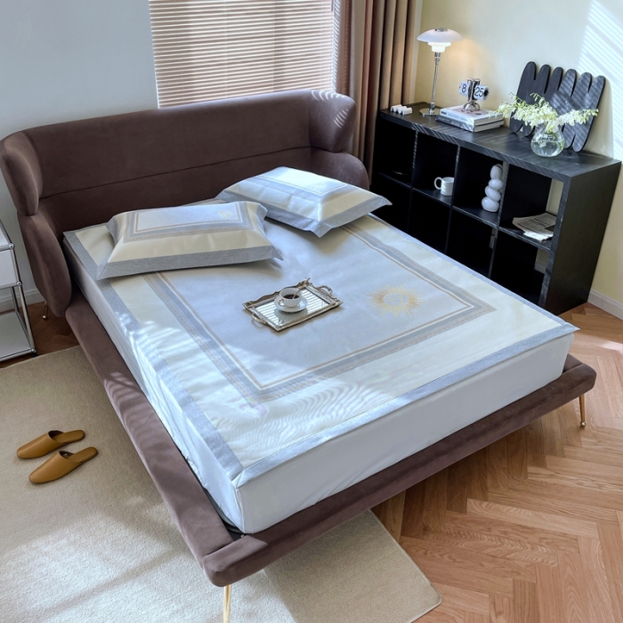 91家纺网 家纺一手货源 找家纺 时年2021新款水洗冰露丝养生凉席数码印花轻奢风格二小幸运黄2