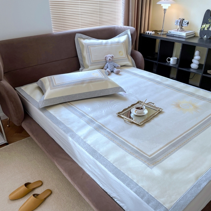 91家纺网 家纺一手货源 找家纺 时年2021新款水洗冰露丝养生凉席数码印花轻奢风格二小幸运黄2