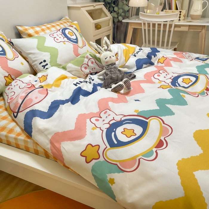 91家纺网 家纺一手货源 找家纺 曼之夏2022款全棉13372匹马棉纯棉印花四件套快乐星球兔