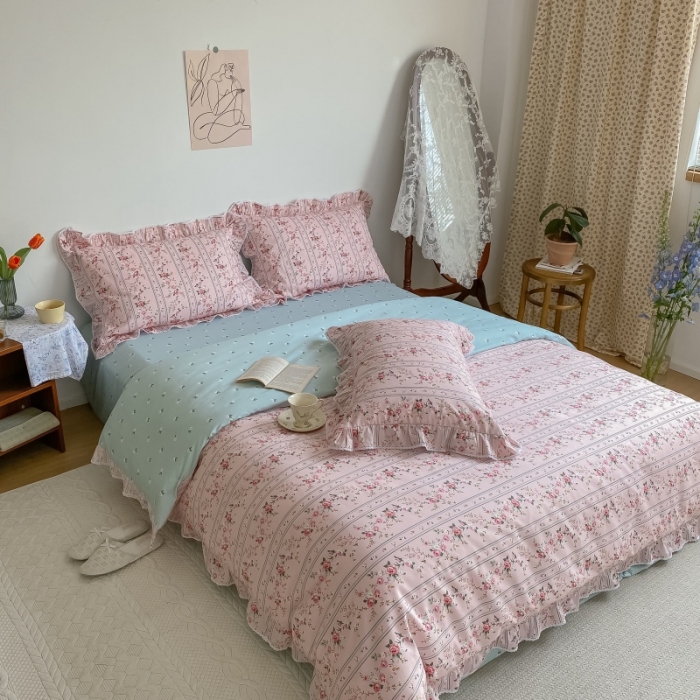 91家纺网 家纺一手货源 找家纺 棉生活 2022新款韩系花边碎花四件套 橡皮粉花