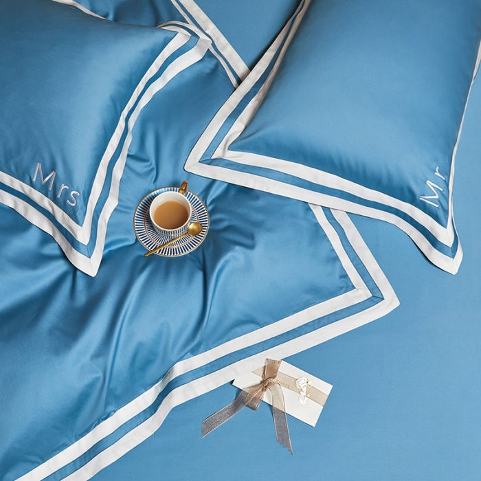 91家纺网 家纺一手货源 找家纺 爱缦 2021新款简系列100支长绒棉奥棉四件套棚拍图 电光蓝