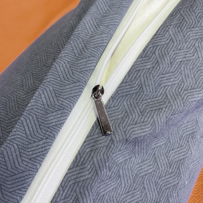 91家纺网 家纺一手货源 找家纺 金爱家 2021新款大版磨毛条格简约四件套 梵尔赛