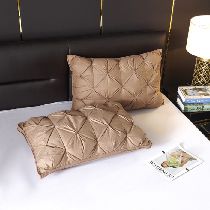 91家纺网 家纺一手货源 找家纺 缔莱 2022新款扭花羽绒枕48*74cm/一只 咖啡色