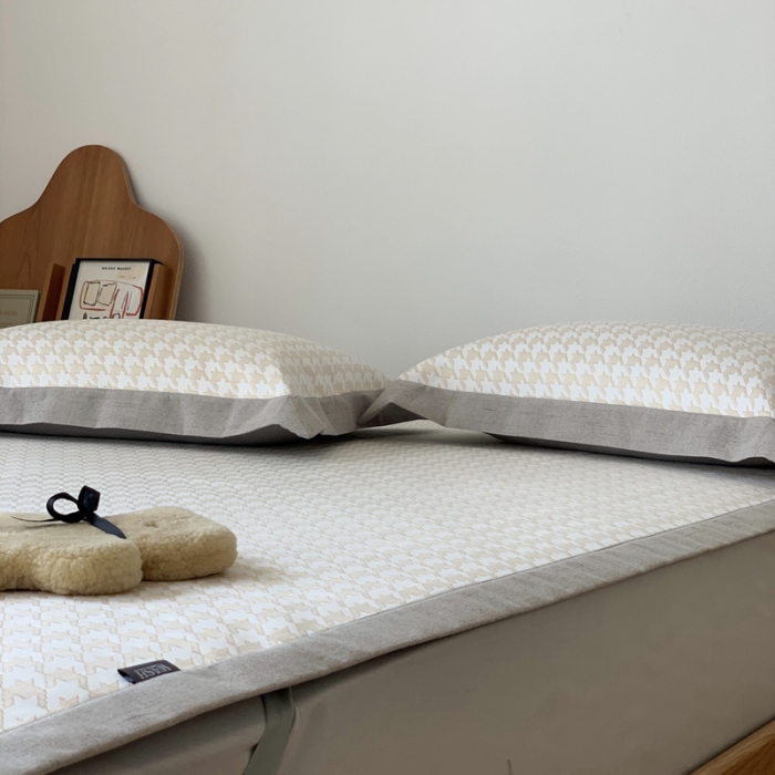 91家纺网 家纺一手货源 找家纺 时年 2021新款水洗提花冰丝凉席养生席 千鸟格-奶黄