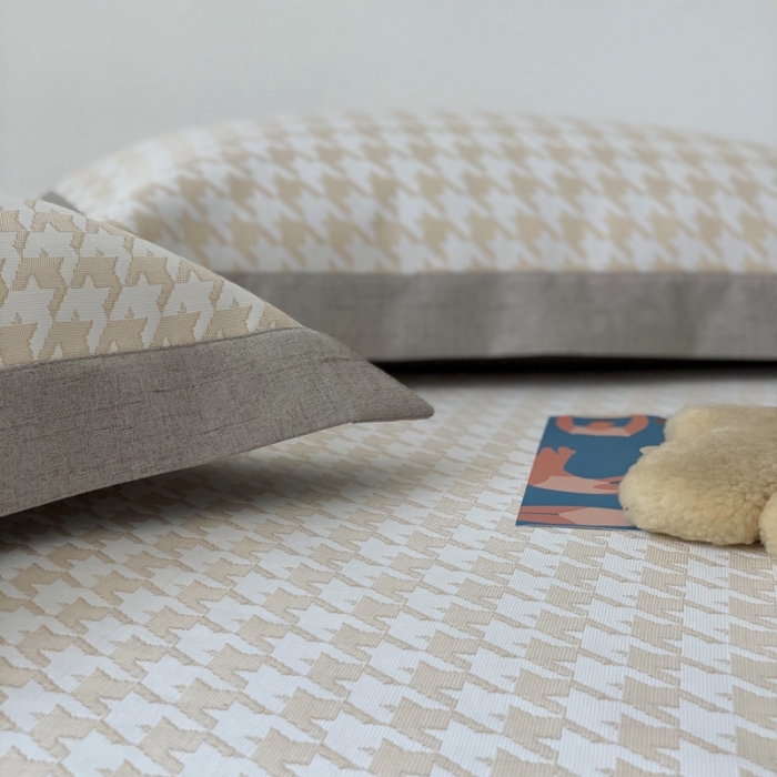 91家纺网 家纺一手货源 找家纺 时年 2021新款水洗提花冰丝凉席养生席 千鸟格-奶黄