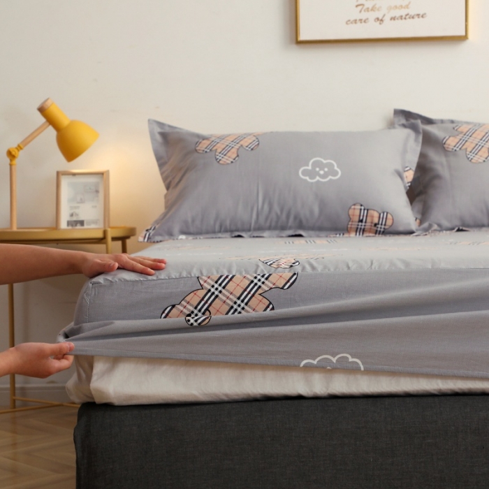 91家纺网 家纺一手货源 找家纺 晶缦家纺 2021新款秋冬款全棉12868多规格单床笠 小熊宝莉灰