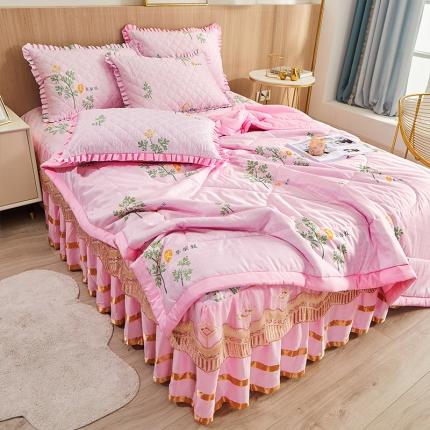 91家纺网 家纺一手货源 找家纺 情恒家纺  2025新款艾草驱蚊抗菌床裙夏被四件套 清新粉