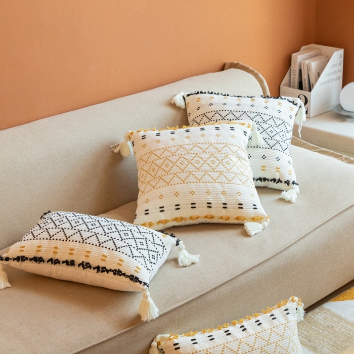 91家纺网 家纺一手货源 找家纺 （总）美茉家居色织提花流苏抱枕波西米亚风格剪花靠垫