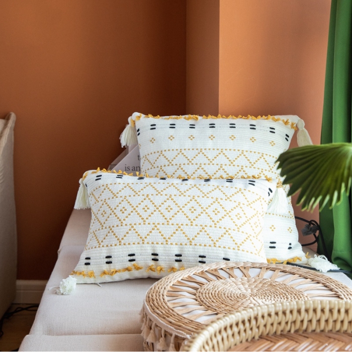 91家纺网 家纺一手货源 找家纺 （总）美茉家居色织提花流苏抱枕波西米亚风格剪花靠垫