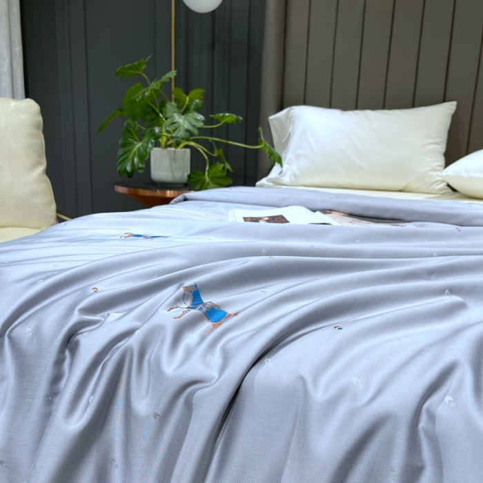 91家纺网 家纺一手货源 找家纺 榻尚家居 2021新款天丝提花蚕丝夏凉被 灰色