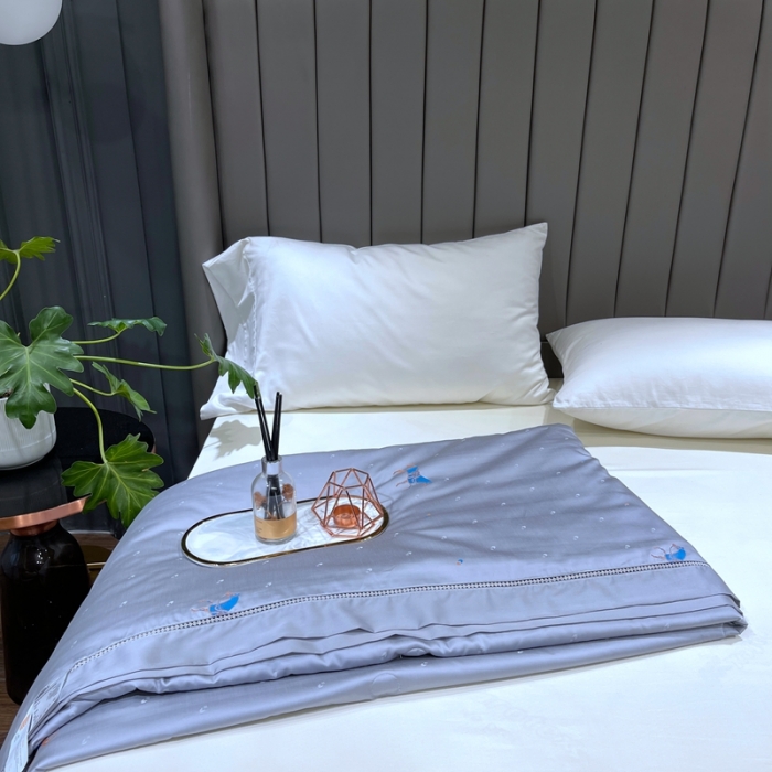 91家纺网 家纺一手货源 找家纺 榻尚家居 2021新款天丝提花蚕丝夏凉被 灰色