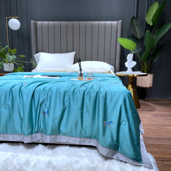 91家纺网 家纺一手货源 找家纺 榻尚家居 2021新款天丝提花蚕丝夏凉被 蓝色