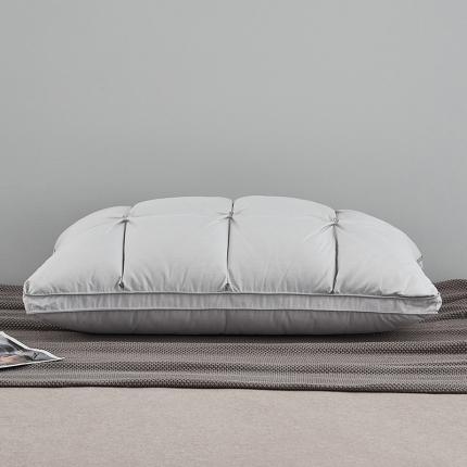 91家纺网 家纺一手货源 找家纺 （总）呆头鹅 80支柔赛丝三层羽绒枕-面包款 羽绒枕白鹅绒枕芯枕头