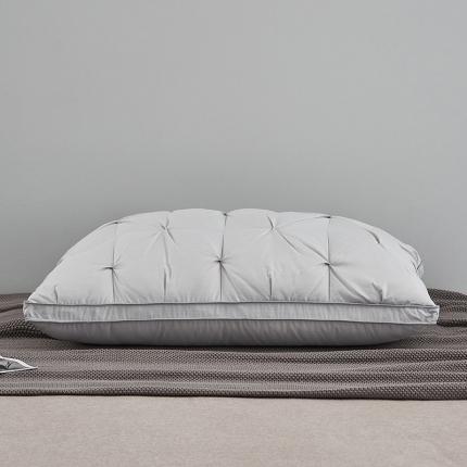 91家纺网 家纺一手货源 找家纺 （总）呆头鹅 80支柔赛丝三层羽绒枕-扭花款 羽绒枕白鹅绒枕芯枕头