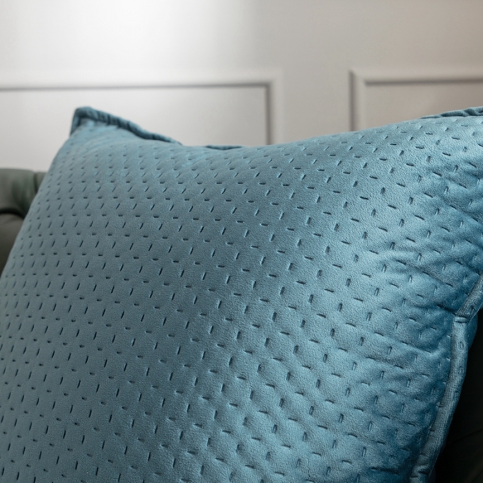 91家纺网 家纺一手货源 找家纺 （总）918拾朵家居新款荷兰绒压花抱枕瑞比娅