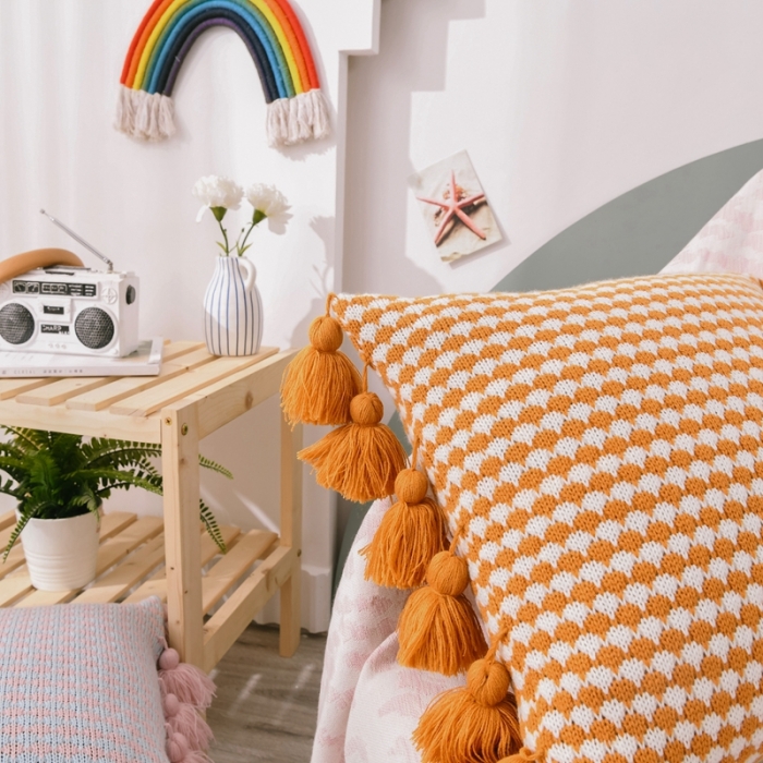 91家纺网 家纺一手货源 找家纺 （总）918拾朵家居 2021新款针织色织纹流苏抱枕