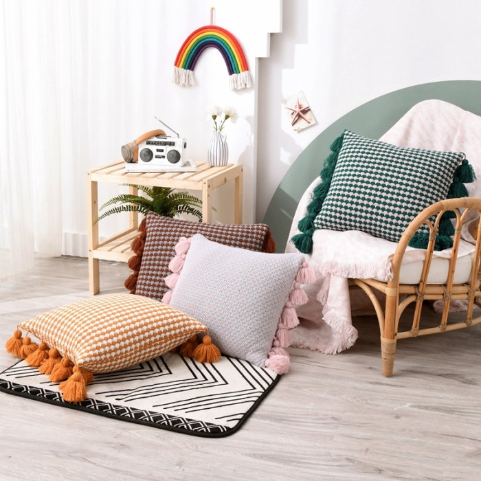 91家纺网 家纺一手货源 找家纺 （总）918拾朵家居 2021新款针织色织纹流苏抱枕