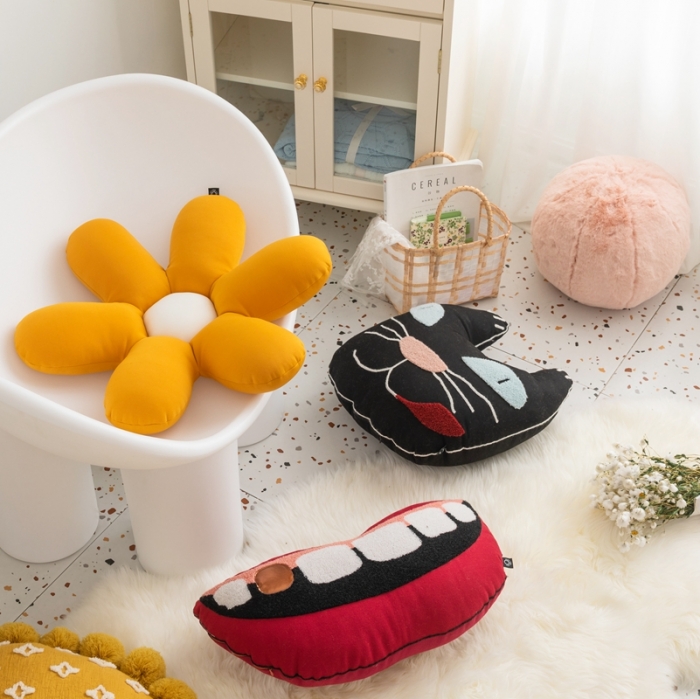 91家纺网 家纺一手货源 找家纺 （总）918拾朵家居2021新款全棉帆布毛巾绣抱枕Moon