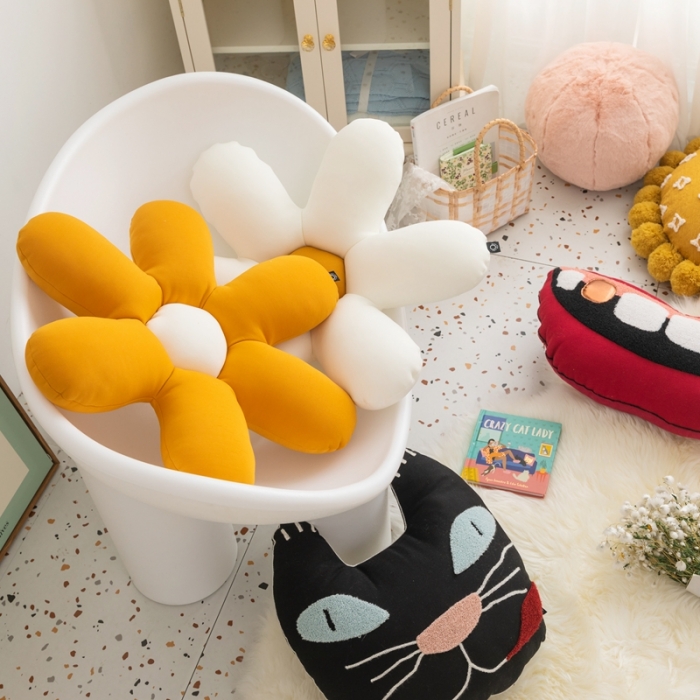 91家纺网 家纺一手货源 找家纺 （总）918拾朵家居2021新款全棉帆布毛巾绣抱枕Moon