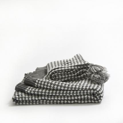 91家纺网 家纺一手货源 找家纺 918拾朵家居2021新款色织纹盖毯 灰白