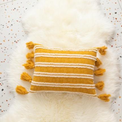 91家纺网 家纺一手货源 找家纺 （总）918拾朵家居新款流苏款索菲亚剪花抱枕