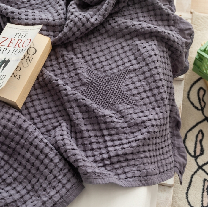 91家纺网 家纺一手货源 找家纺 918拾朵家居2021新款全棉华夫格毛巾被盖毯 黛紫色