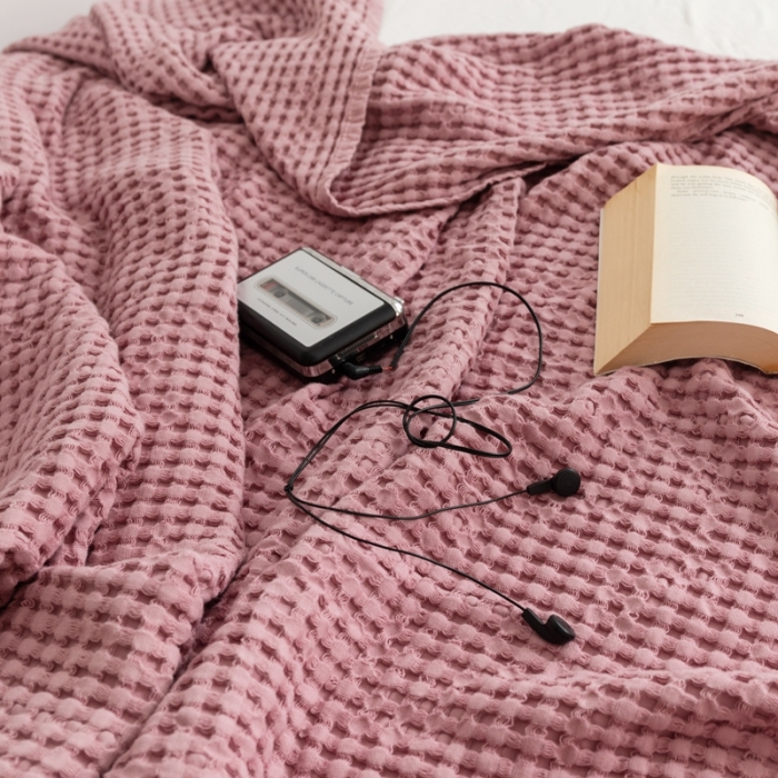 91家纺网 家纺一手货源 找家纺 918拾朵家居2021新款全棉华夫格毛巾被盖毯 藕荷粉