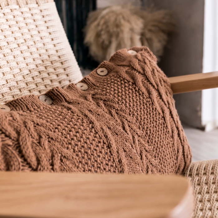 91家纺网 家纺一手货源 找家纺 918拾朵家居 2021新款粗针麻花长腰枕