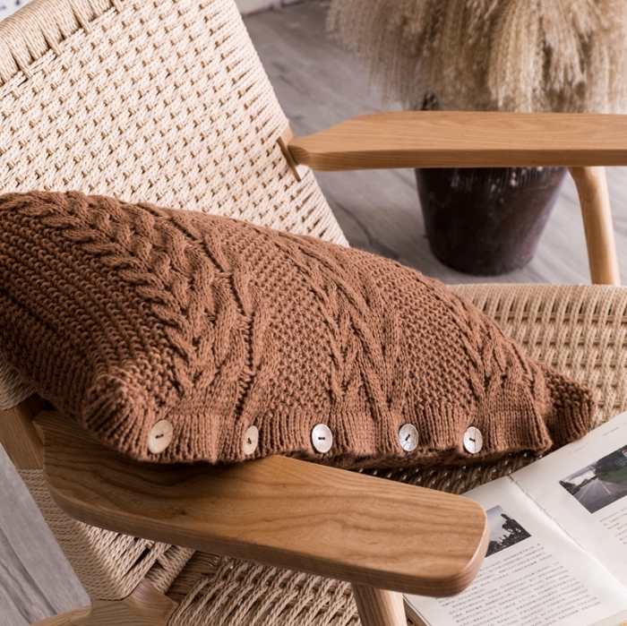 91家纺网 家纺一手货源 找家纺 918拾朵家居 2021新款粗针麻花长腰枕