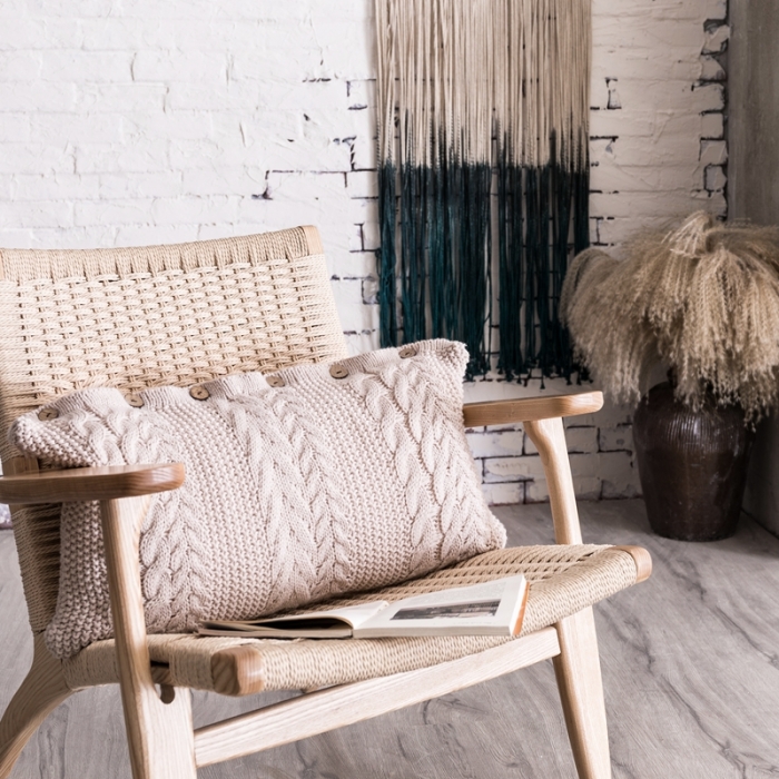 91家纺网 家纺一手货源 找家纺 918拾朵家居 2021新款粗针麻花长腰枕 米白