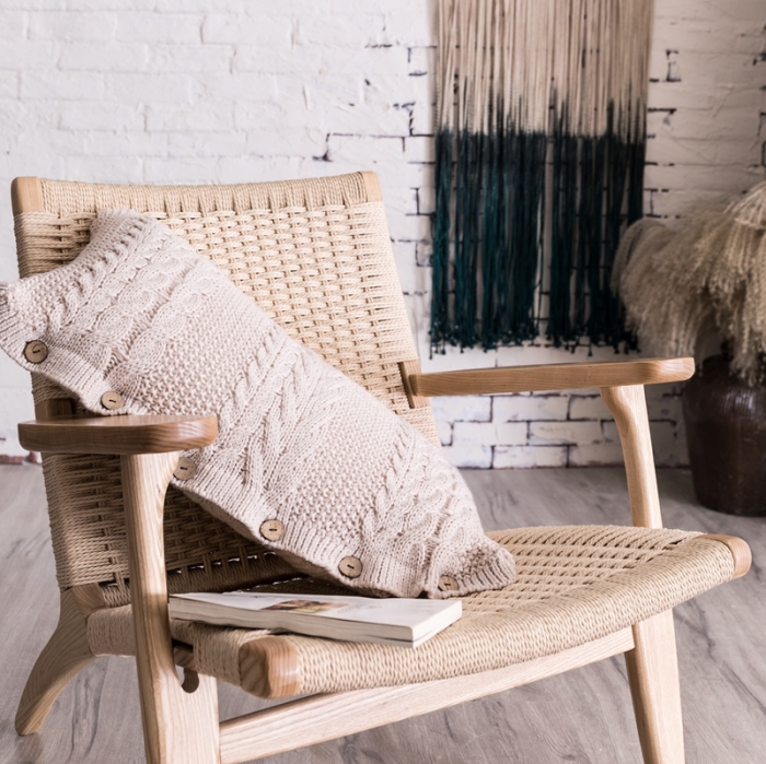 91家纺网 家纺一手货源 找家纺 918拾朵家居 2021新款粗针麻花长腰枕 米白