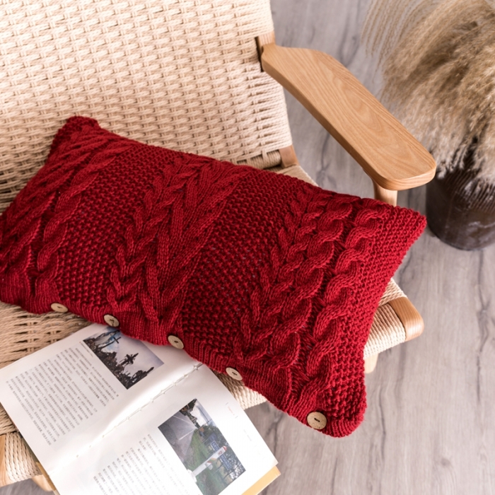 91家纺网 家纺一手货源 找家纺 918拾朵家居 2021新款粗针麻花长腰枕 酒红