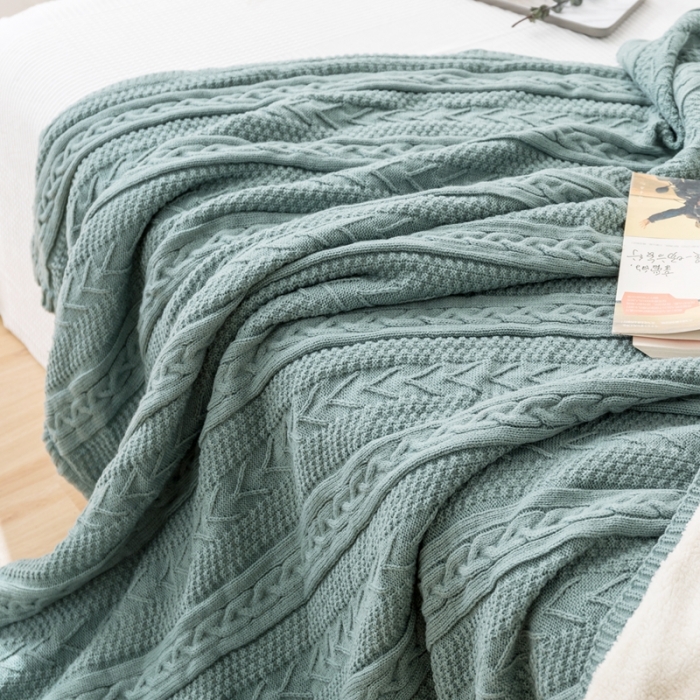 91家纺网 家纺一手货源 找家纺 918拾朵家居 2021新款公主风加绒毯 复古绿