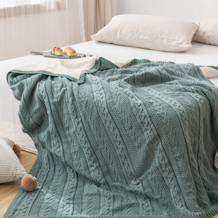 91家纺网 家纺一手货源 找家纺 918拾朵家居 2021新款公主风加绒毯 复古绿