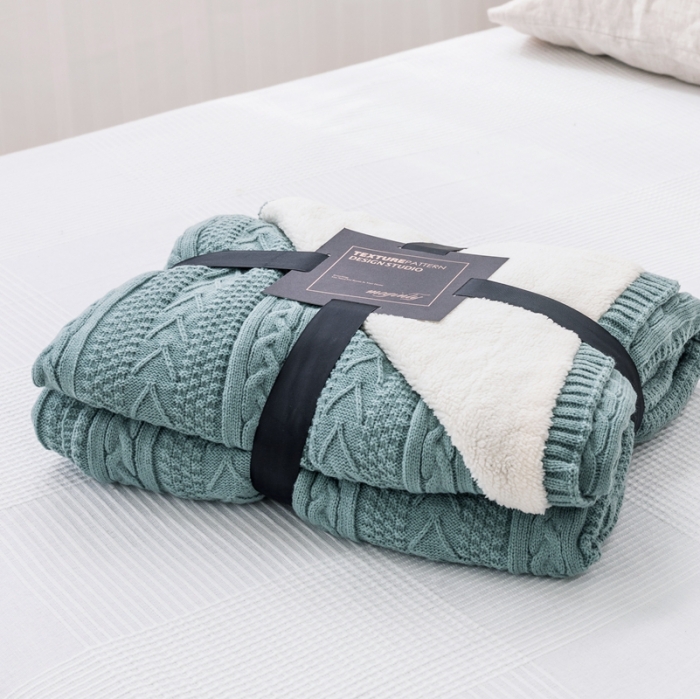 91家纺网 家纺一手货源 找家纺 918拾朵家居 2021新款公主风加绒毯 复古绿