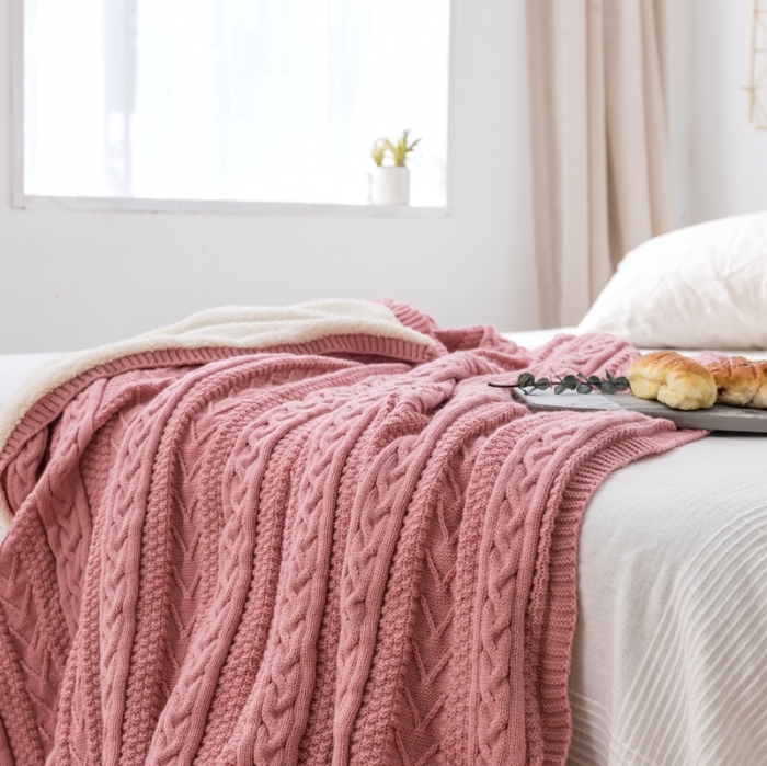 91家纺网 家纺一手货源 找家纺 918拾朵家居 2021新款公主风加绒毯 复古粉